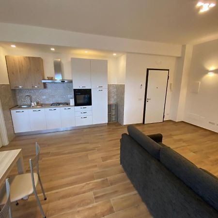 Viriamo House Roma Apartment อาชิเลีย ภายนอก รูปภาพ