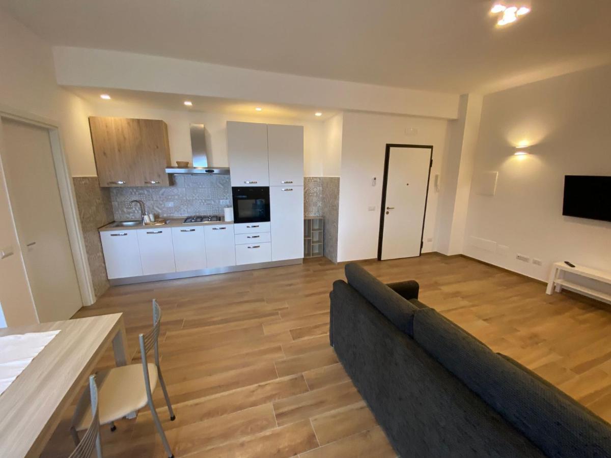 Viriamo House Roma Apartment อาชิเลีย ภายนอก รูปภาพ