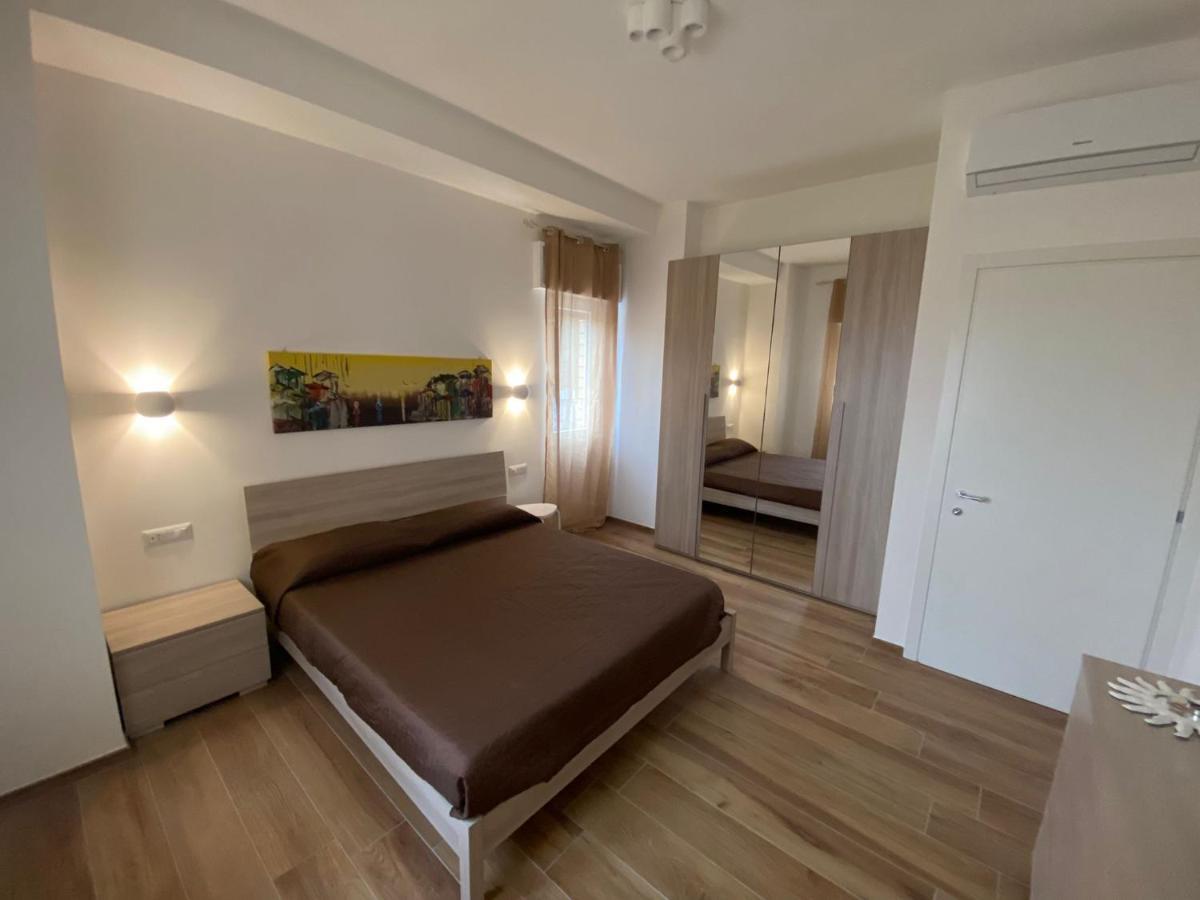 Viriamo House Roma Apartment อาชิเลีย ภายนอก รูปภาพ