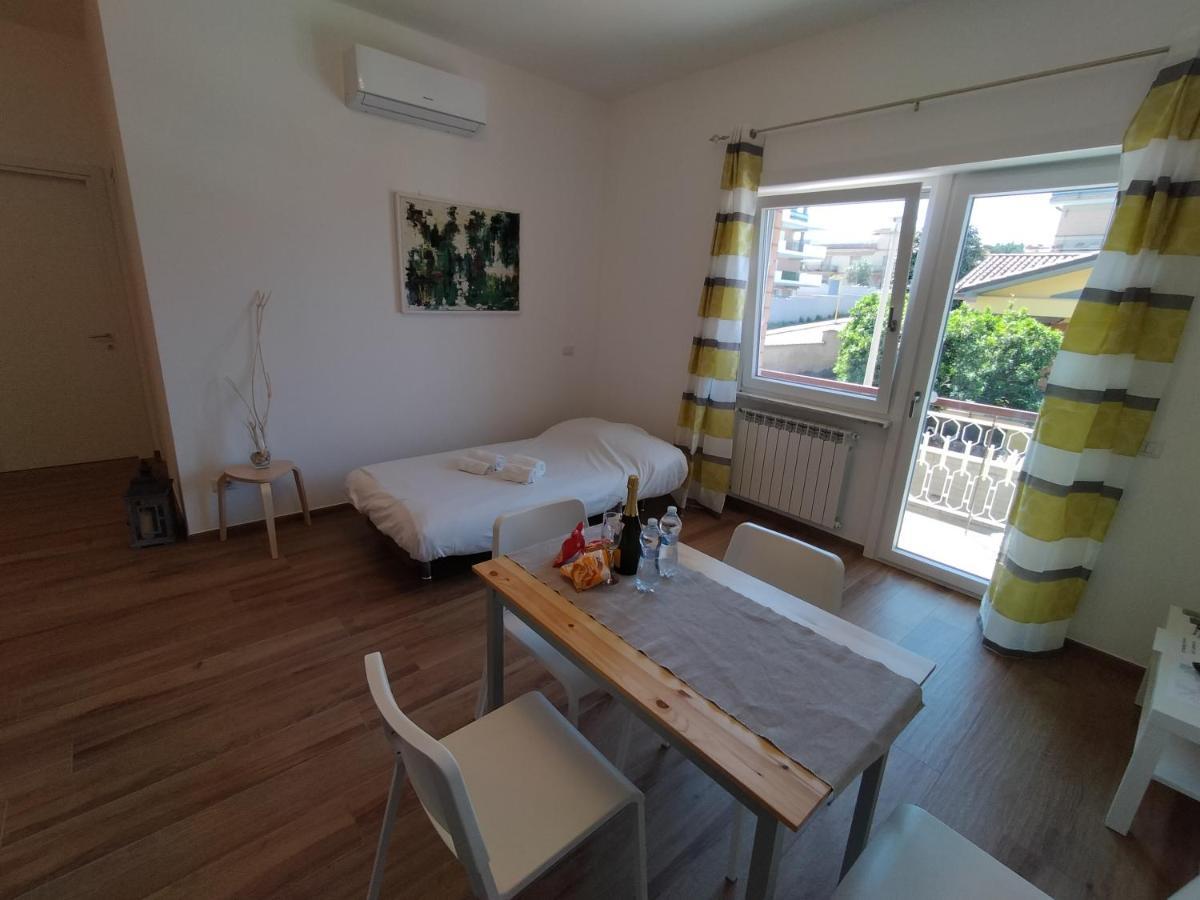 Viriamo House Roma Apartment อาชิเลีย ภายนอก รูปภาพ