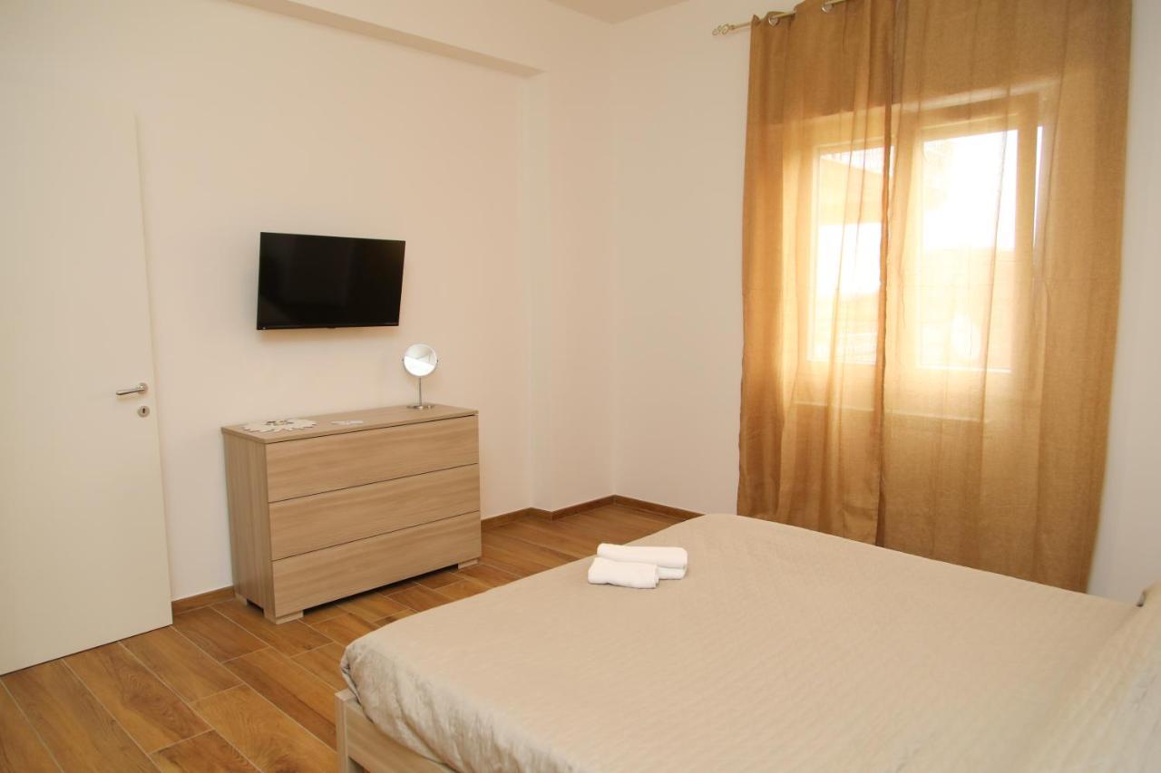 Viriamo House Roma Apartment อาชิเลีย ภายนอก รูปภาพ